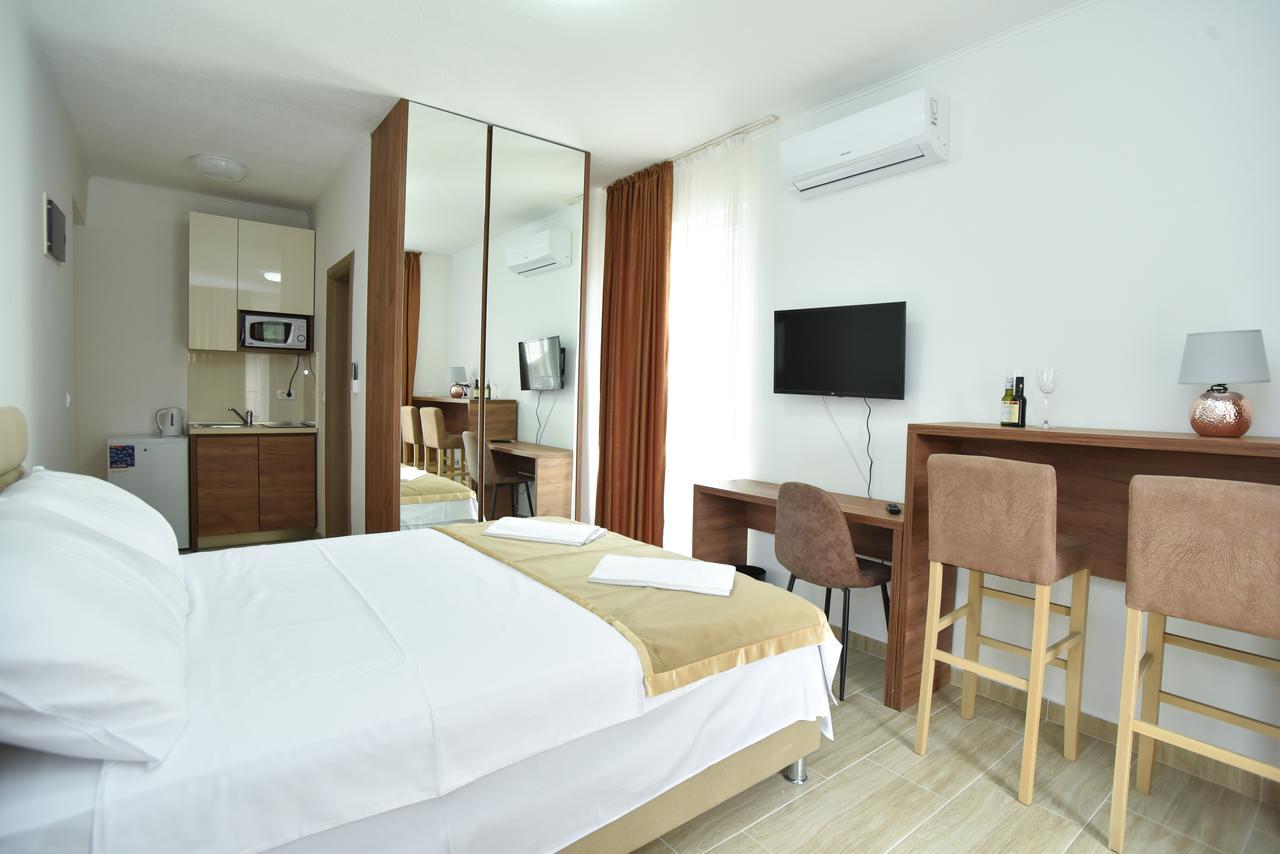 Apartment L Palace Budva Eksteriør billede