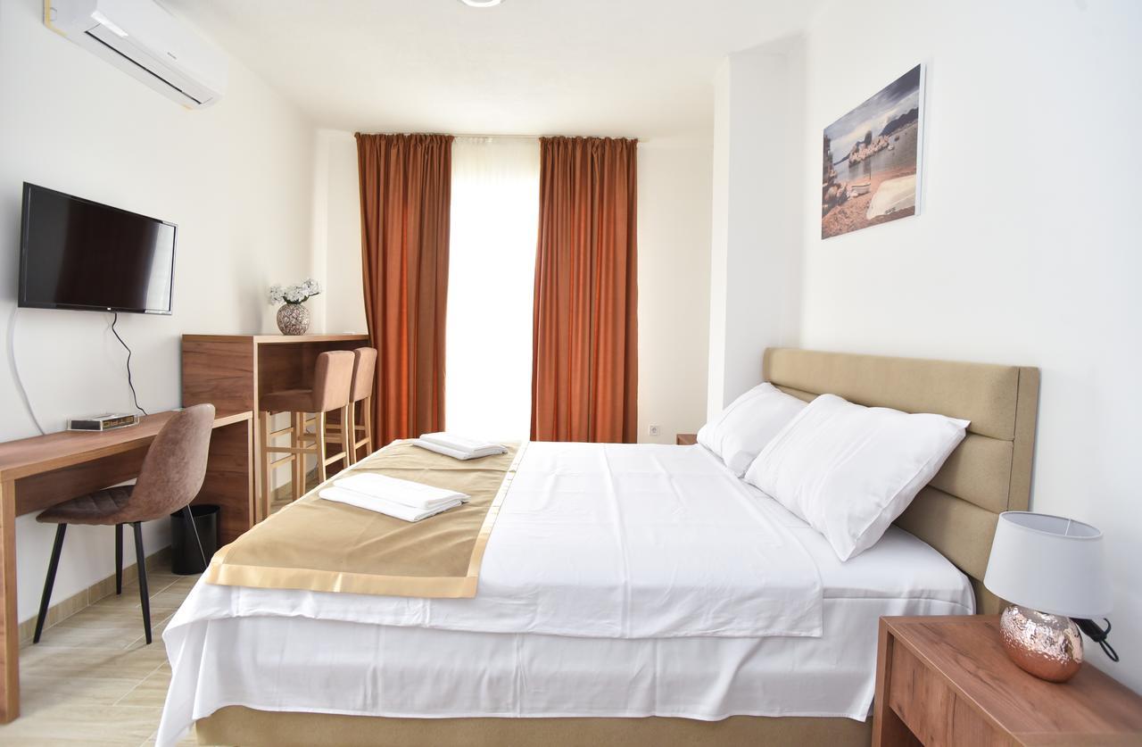 Apartment L Palace Budva Eksteriør billede