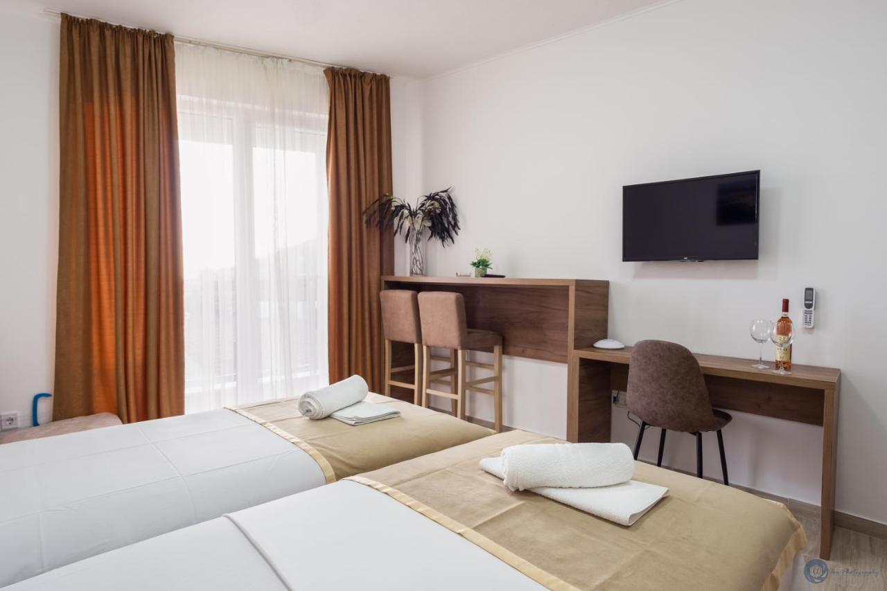 Apartment L Palace Budva Eksteriør billede